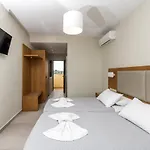 Alojamento de Acomodação e Pequeno-almoço Koukla Mare 4*