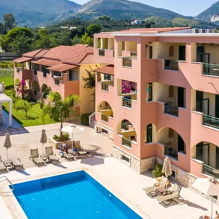 Koukla Mare 4*
