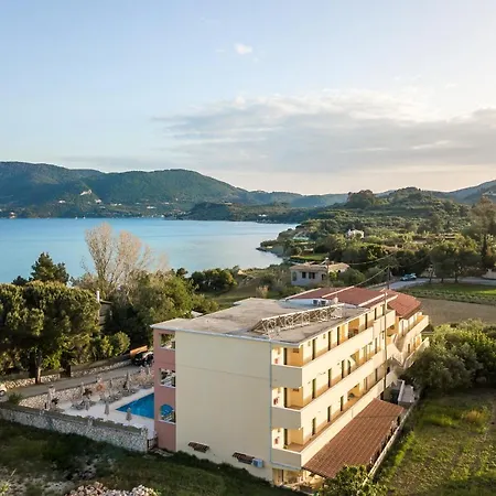 Koukla Mare Bed & Breakfast 3*