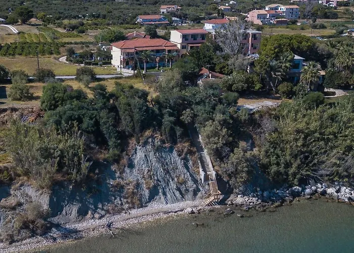 Koukla Mare Oda ve Kahvaltı 4*